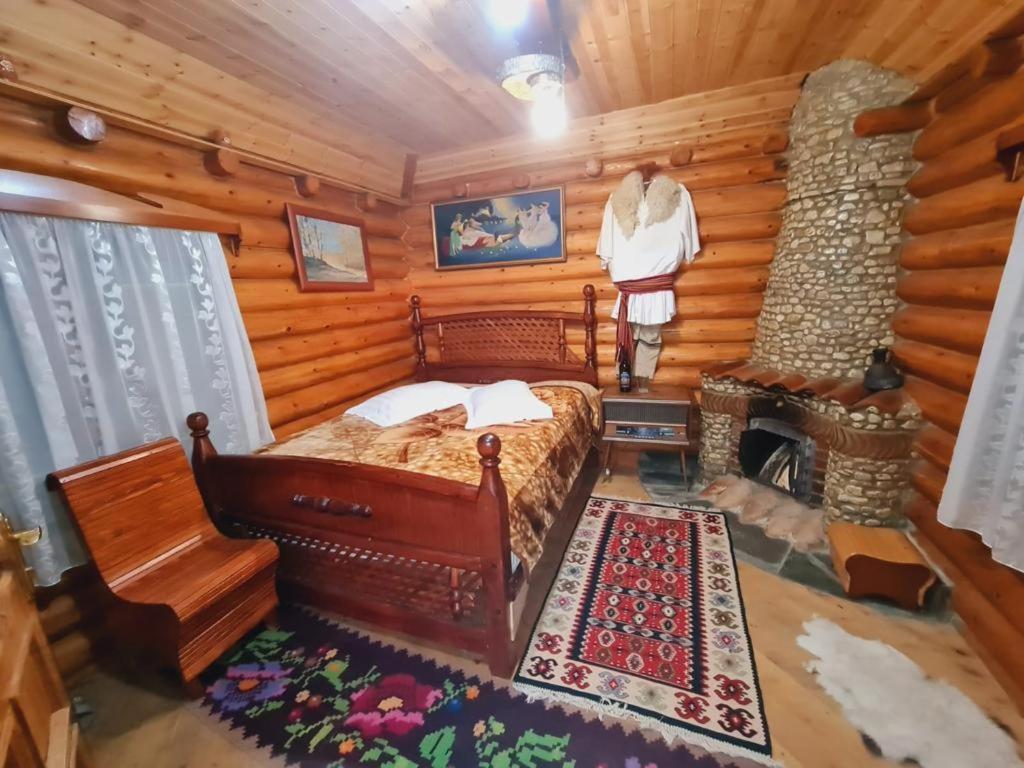 Sofra Kolonjare Agroturizem Hotel Erseke Exterior photo